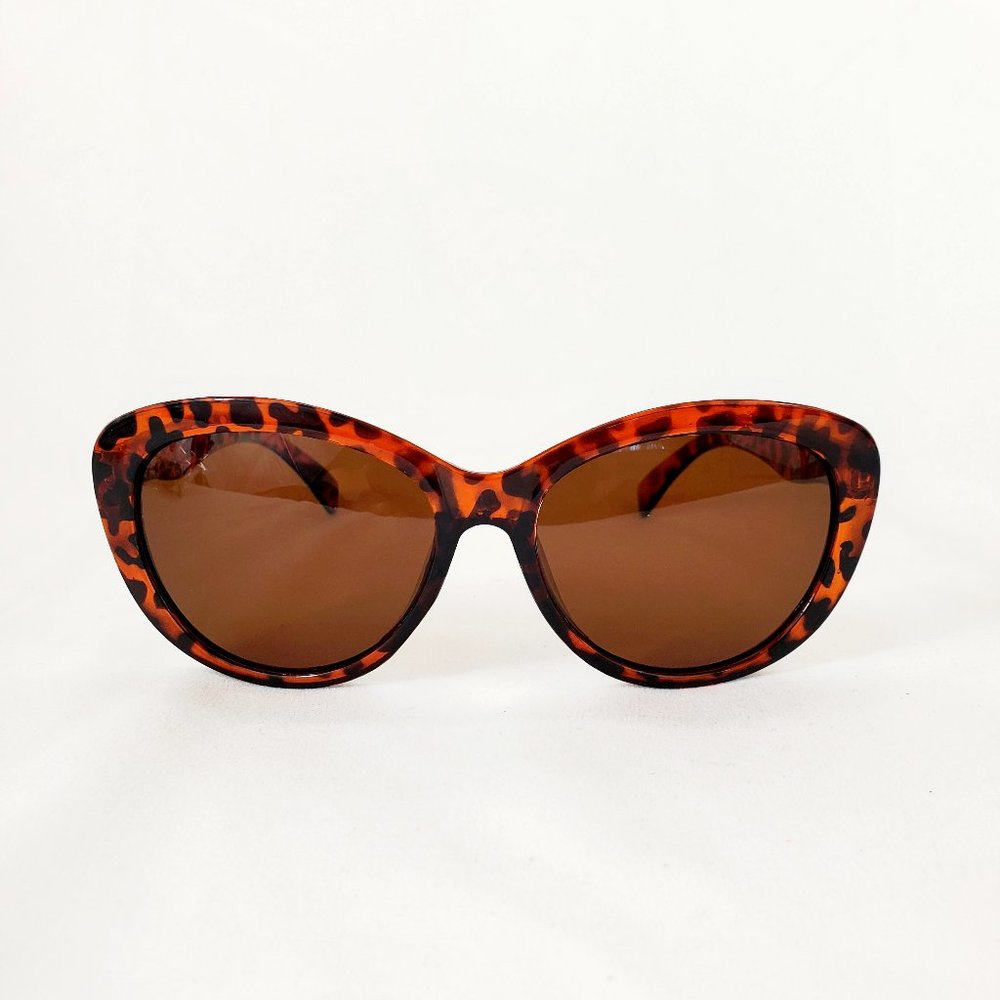 Retro Chic Brown & Black Cheetah Cat Eye Brown Polarized Lens Sunglasses ES1411